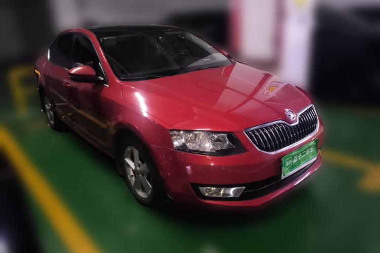 Used Skoda Octavia 2015 1.4TSI DSG Yijun Edition Front Right 45 Deg