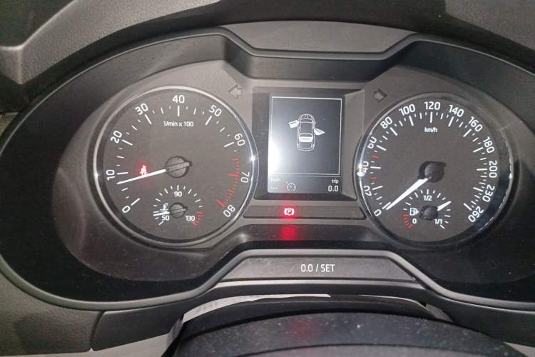 Used Skoda Octavia 2015 1.6L Automatic Yijie Edition Instrument Cluster