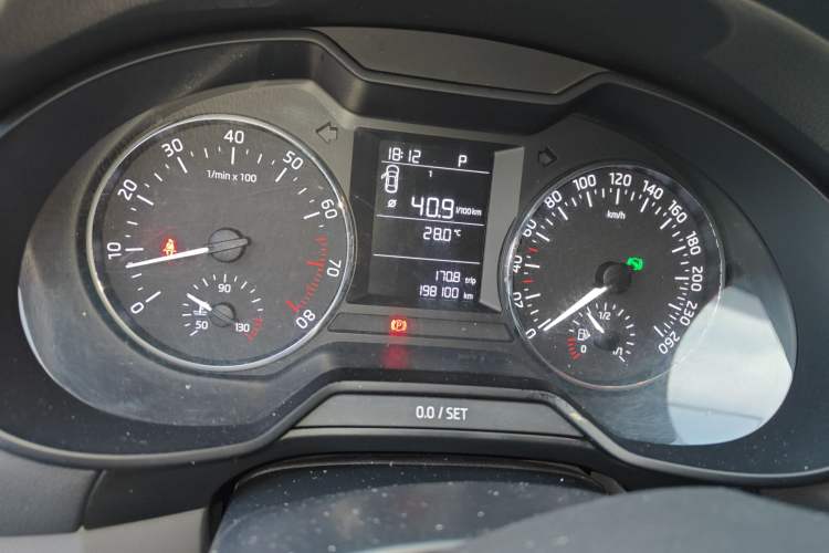 Used Skoda Octavia 2015 1.6L Automatic Yijie Edition Instrument Cluster