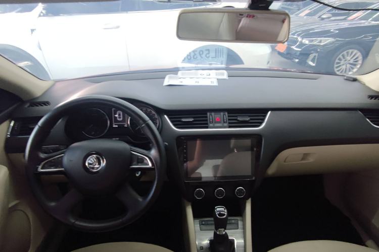Used Skoda Octavia 2015 1.6L Automatic Yijun Edition Interior 1