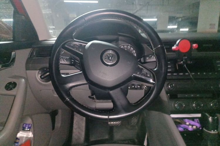 Used Skoda Octavia 2015 1.6L Automatic Yijie Edition Interior 2
