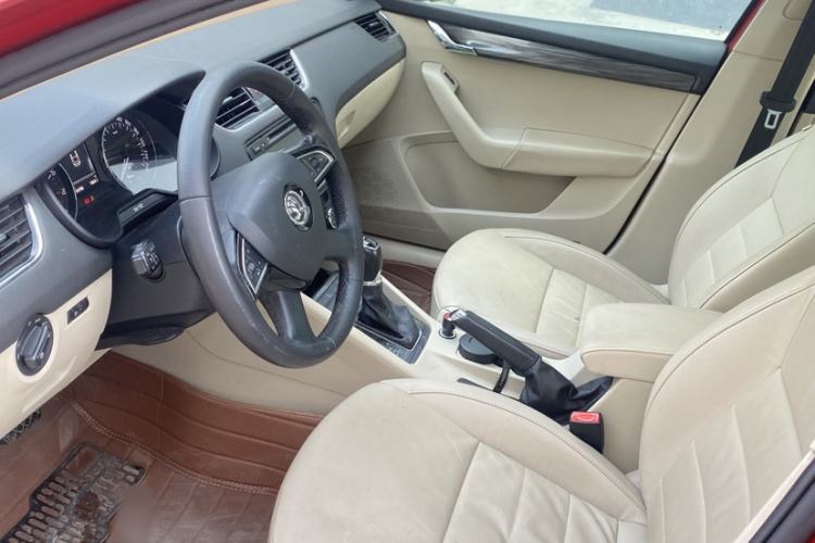 Used Skoda Octavia 2015 1.6L Automatic Yijun Edition Left Front Seat