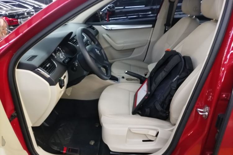 Used Skoda Octavia 2015 1.6L Automatic Yijie Edition Left Front Seat