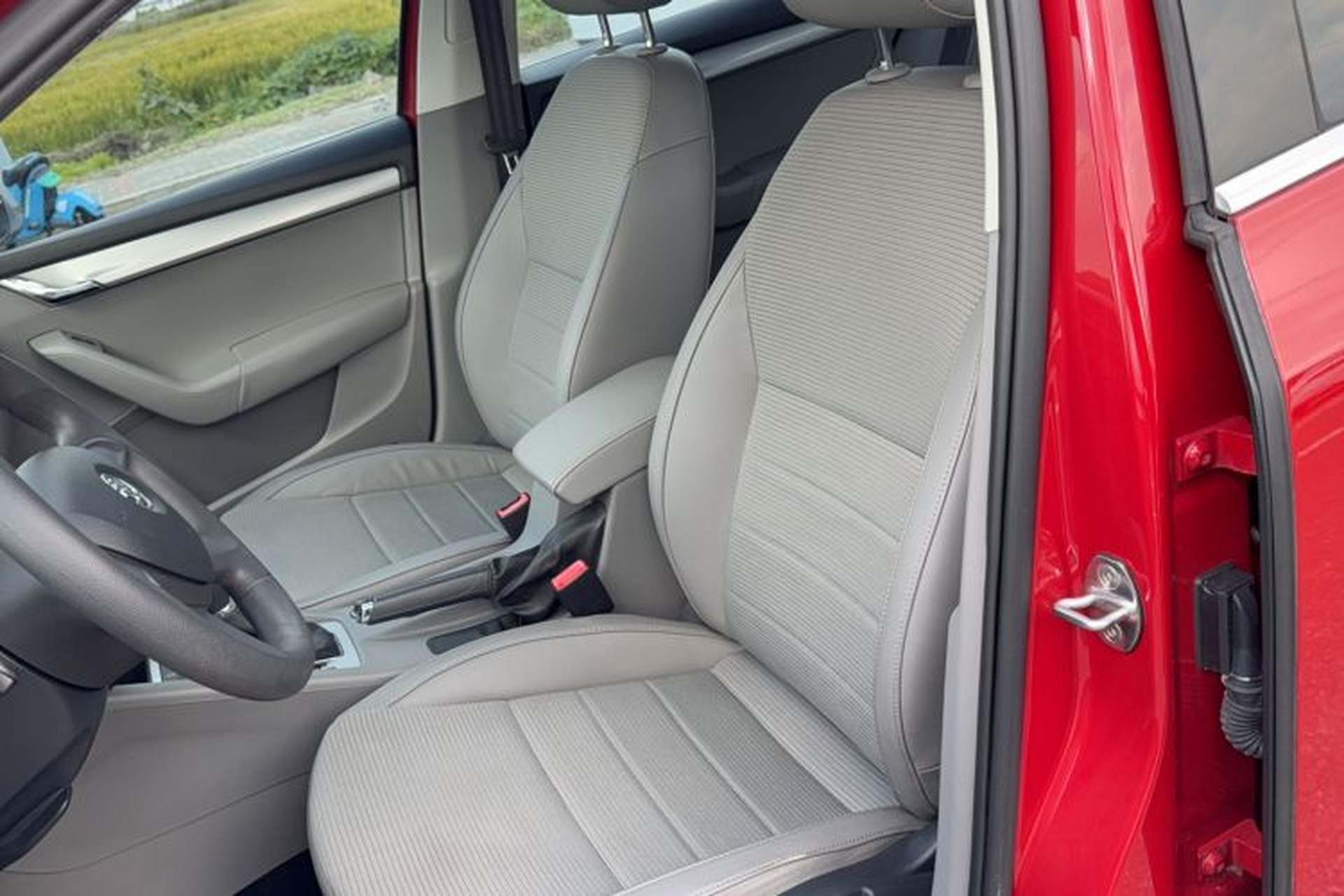 Used Skoda Octavia 2015 1.6L Automatic Yijie Edition Left Front Seat