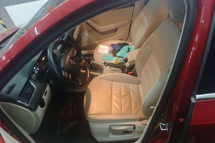 Used Skoda Octavia 2015 1.6L Automatic Yijun Edition Left Front Seat