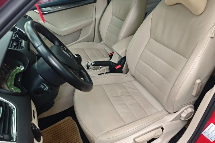 Used Skoda Octavia 2015 1.6L Automatic Yijun Edition Left Front Seat