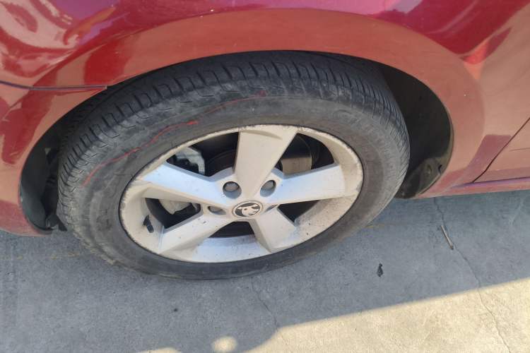 Used Skoda Octavia 2015 1.6L Manual Yijie Edition Left Front Wheel Hub