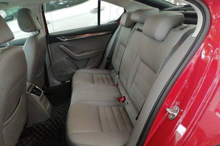 Used Skoda Octavia 2015 1.6L Automatic Yijun Edition Left Rear Seat