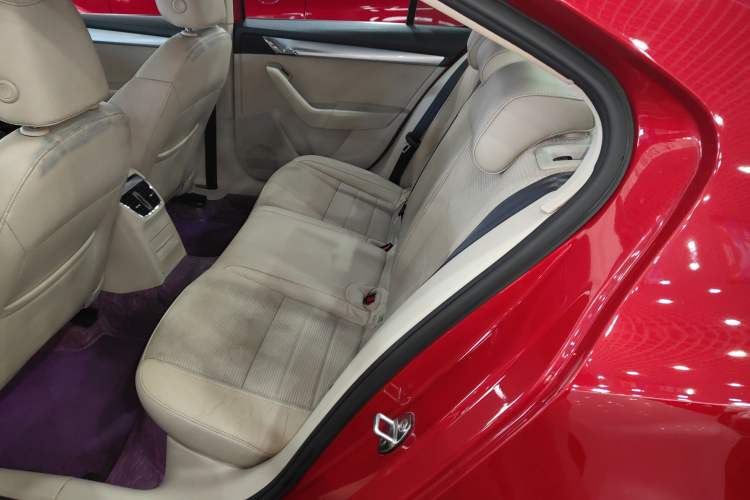 Used Skoda Octavia 2015 1.6L Automatic Yijie Edition Left Rear Seat