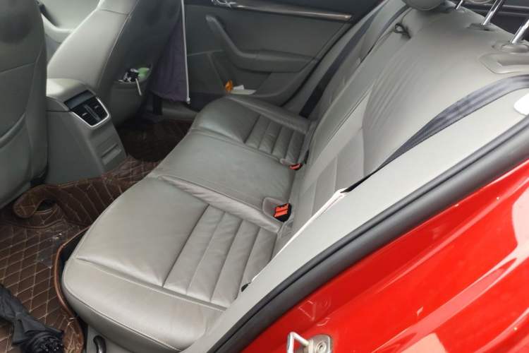Used Skoda Octavia 2015 1.6L Automatic Yijun Edition Left Rear Seat