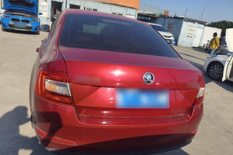 Used Skoda Octavia 2015 1.6L Manual Yijie Edition Rear