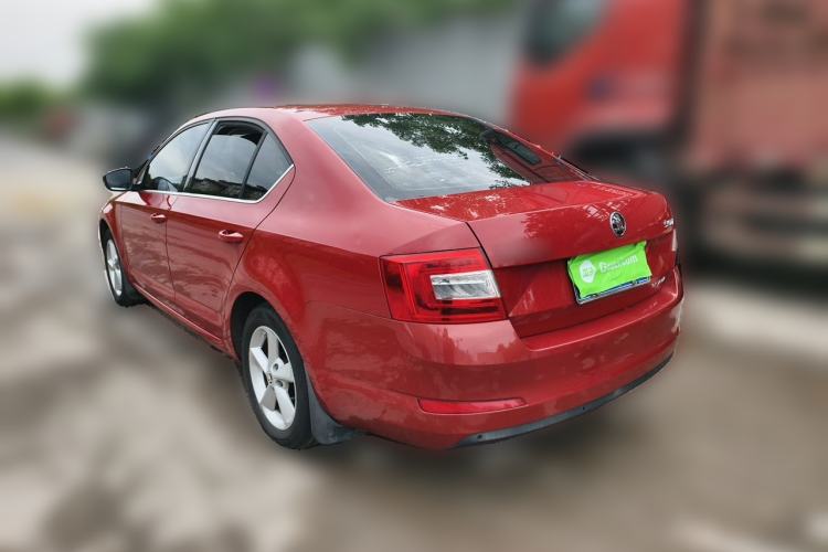 Used Skoda Octavia 2015 1.6L Automatic Yijie Edition Rear Left 45 Deg