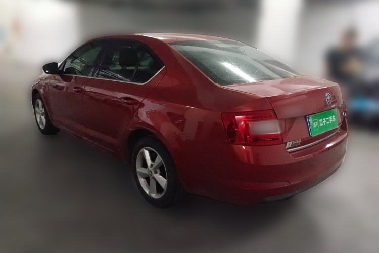 Used Skoda Octavia 2015 1.6L Automatic Yijun Edition Rear Left 45 Deg