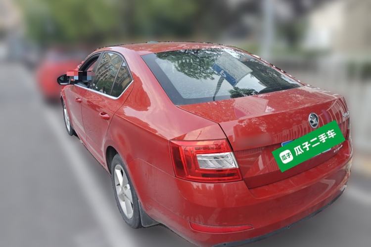 Used Skoda Octavia 2015 1.6L Automatic Yijie Edition Rear Left 45 Deg