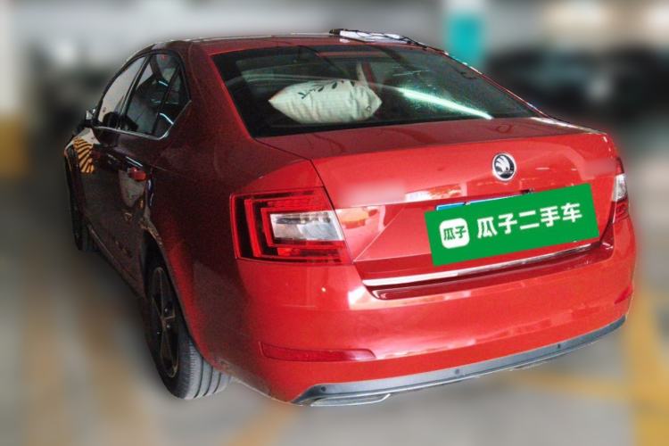 Used Skoda Octavia 2015 1.6L Automatic Yijun Edition Rear Left 45 Deg