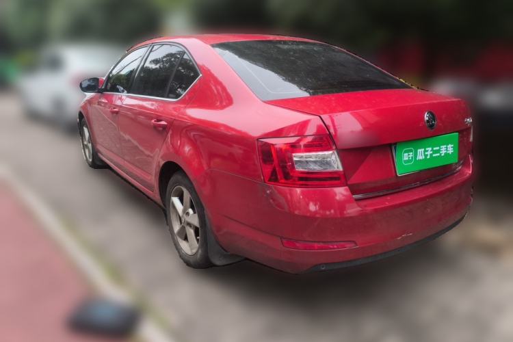 Used Skoda Octavia 2015 1.6L Automatic Yijun Edition Rear Left 45 Deg