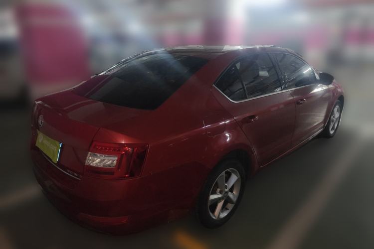 Used Skoda Octavia 2015 1.6L Automatic Yijun Edition Rear Right 45 Deg