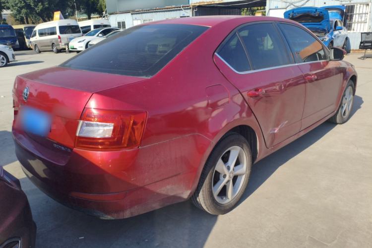 Used Skoda Octavia 2015 1.6L Manual Yijie Edition Rear Right 45 Deg
