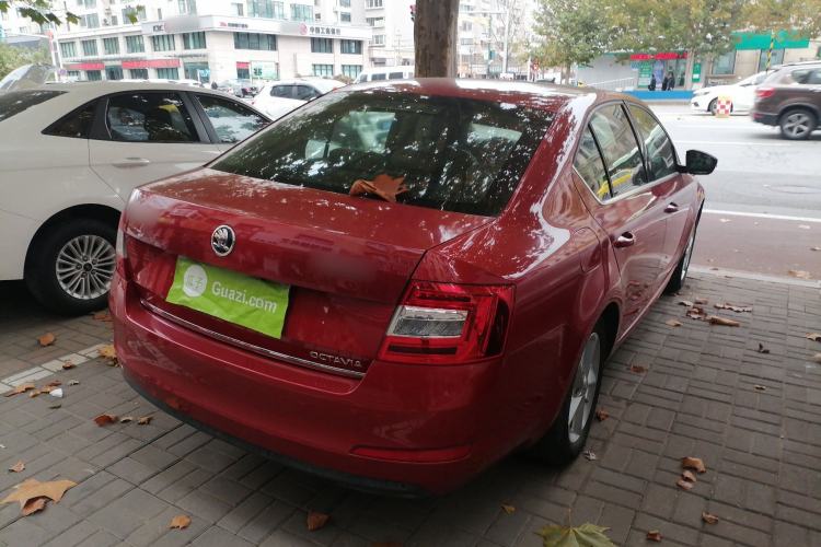 Used Skoda Octavia 2015 1.6L Automatic Yijun Edition Rear Right 45 Deg
