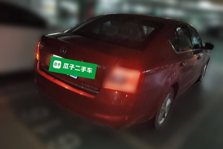 Used Skoda Octavia 2015 1.4TSI DSG Yijun Edition Rear Right 45 Deg