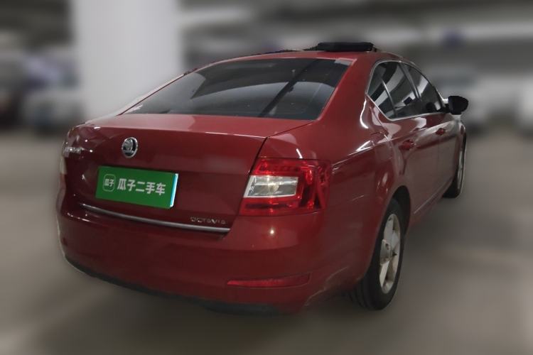 Used Skoda Octavia 2015 1.6L Automatic Yijun Edition Rear Right 45 Deg