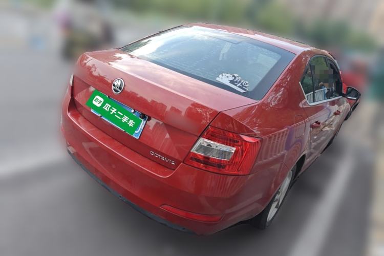 Used Skoda Octavia 2015 1.6L Automatic Yijie Edition Rear Right 45 Deg