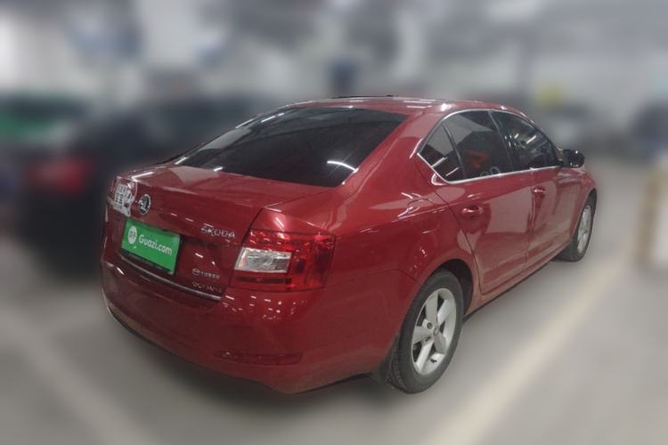 Used Skoda Octavia 2015 1.6L Automatic Yijun Edition Rear Right 45 Deg
