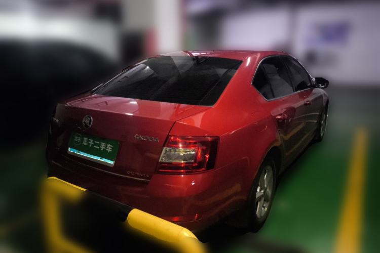 Used Skoda Octavia 2015 1.4TSI DSG Yijun Edition Rear Right 45 Deg
