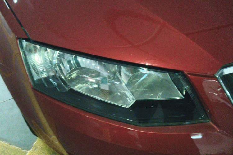 Used Skoda Octavia 2015 1.6L Automatic Yijun Edition Right Front Headlight
