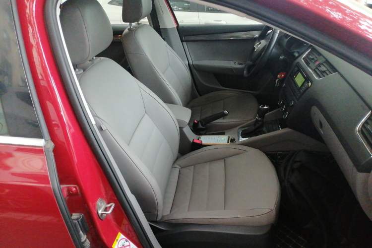 Used Skoda Octavia 2015 1.6L Automatic Yijun Edition Right Front Seat