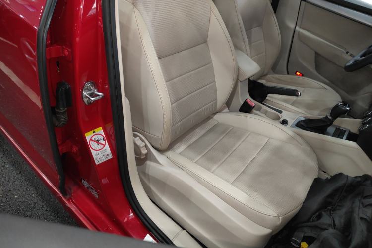 Used Skoda Octavia 2015 1.6L Automatic Yijie Edition Right Front Seat