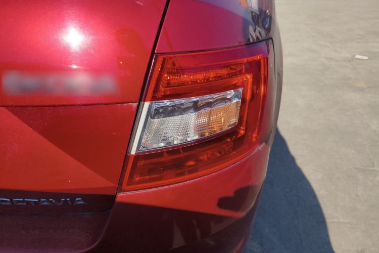 Used Skoda Octavia 2015 1.6L Manual Yijie Edition Right Rear Taillight