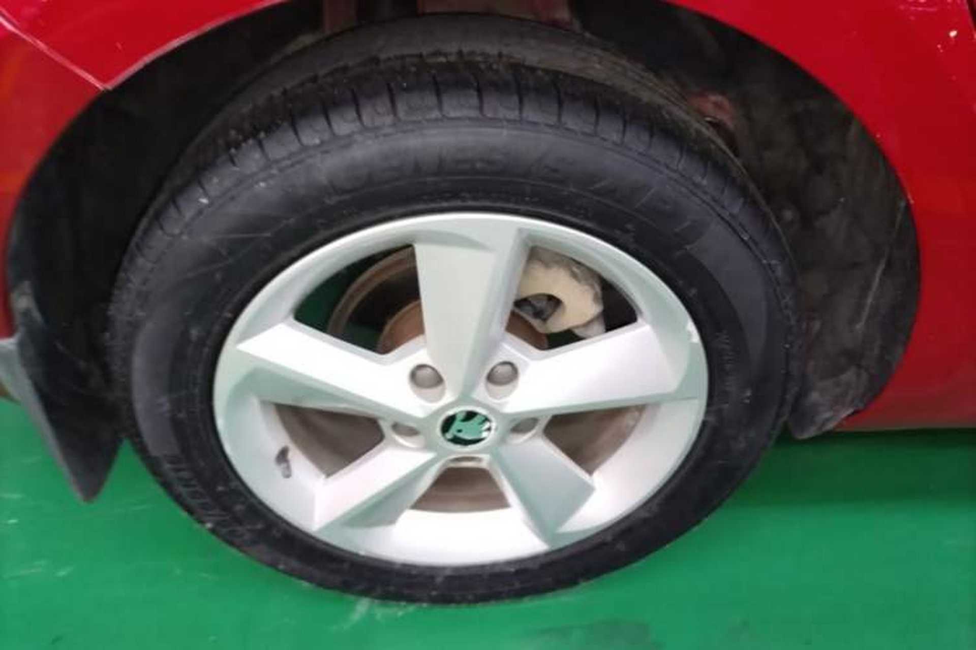 Used Skoda Octavia 2015 1.6L Automatic Yijie Edition Right Rear Wheel Hub