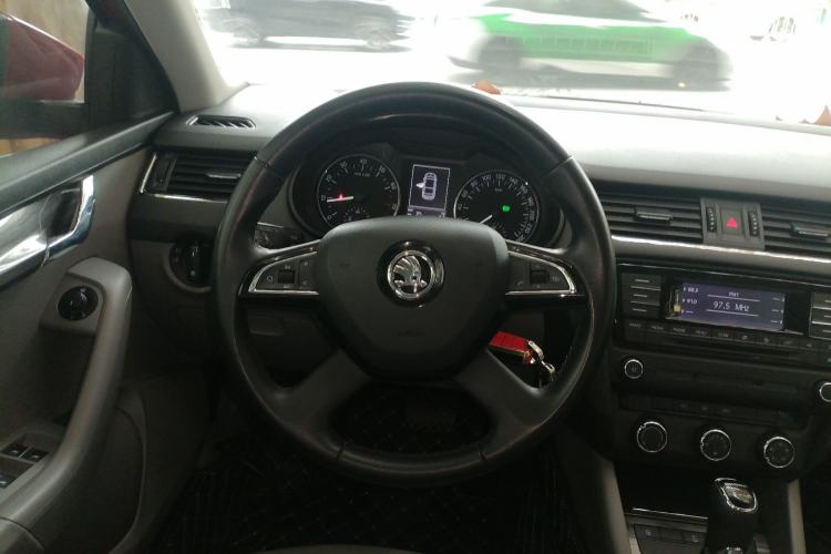 Used Skoda Octavia 2015 1.6L Automatic Yijun Edition Steering Wheel