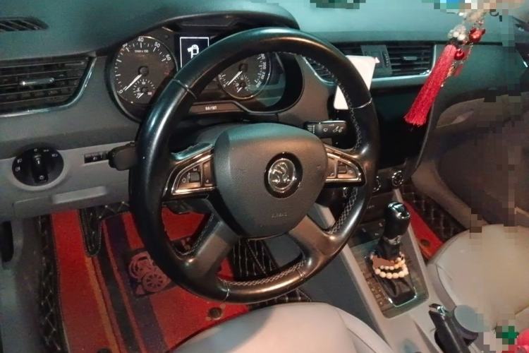 Used Skoda Octavia 2015 1.6L Automatic Yijun Edition Steering Wheel