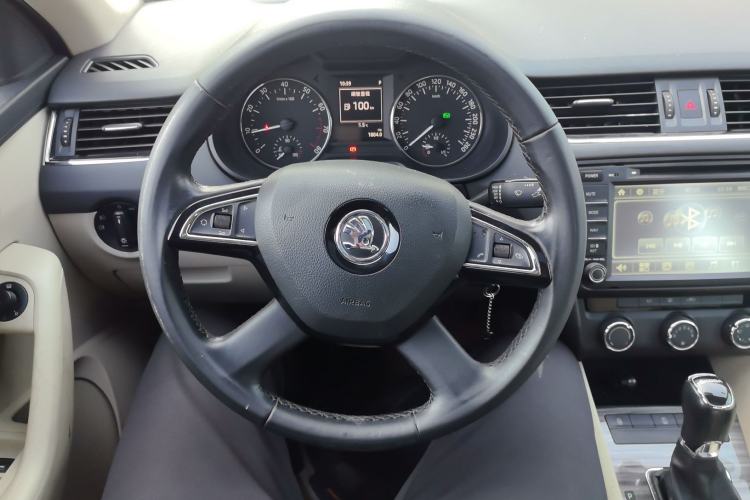 Used Skoda Octavia 2015 1.6L Automatic Yijun Edition Steering Wheel