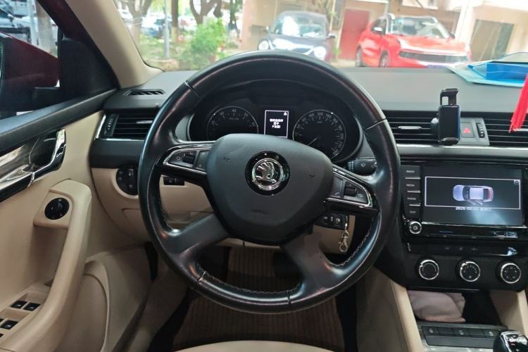 Used Skoda Octavia 2015 1.6L Automatic Yijun Edition Steering Wheel