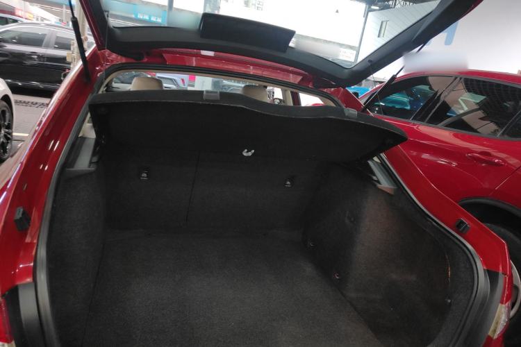 Used Skoda Octavia 2015 1.6L Automatic Yijie Edition Trunk