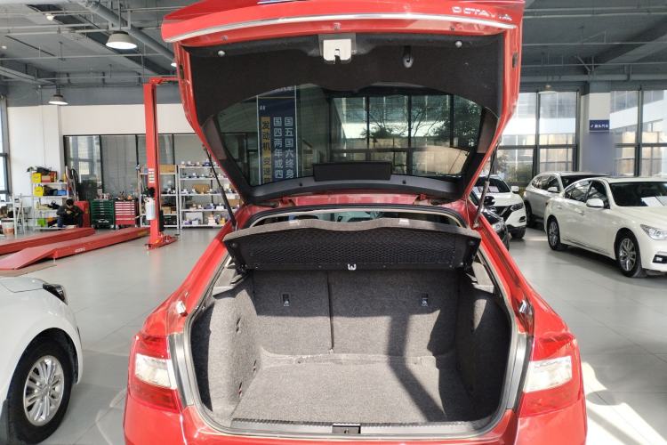 Used Skoda Octavia 2015 1.6L Automatic Yijun Edition Trunk