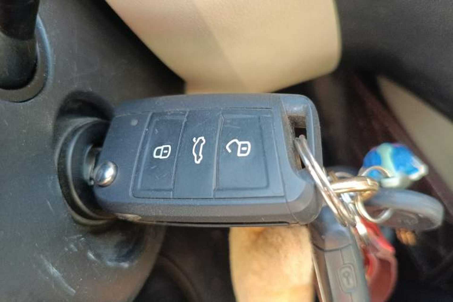 Used Skoda Octavia 2015 1.6L Automatic Yijun Edition Vehicle Key