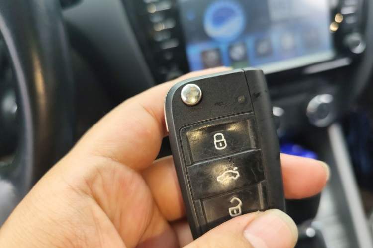 Used Skoda Octavia 2015 1.6L Automatic Yijun Edition Vehicle Key