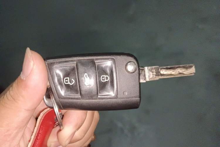 Used Skoda Octavia 2015 1.6L Automatic Yijun Edition Vehicle Key