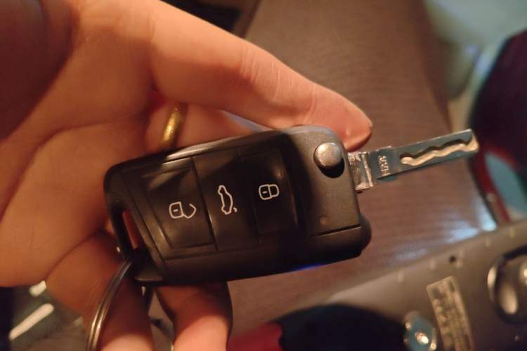 Used Skoda Octavia 2015 1.6L Manual Yijie Edition Vehicle Key