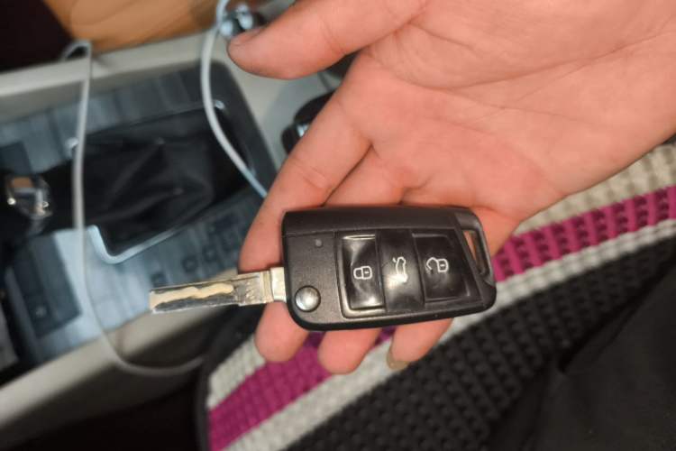 Used Skoda Octavia 2015 1.6L Automatic Yijun Edition Vehicle Key