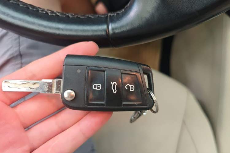 Used Skoda Octavia 2015 1.6L Automatic Yijun Edition Vehicle Key