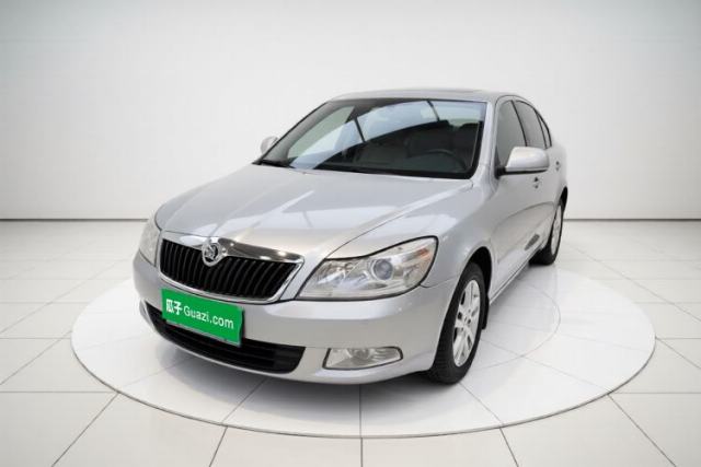 Ojetý Skoda Octavia 2015 Classic Model 1.6L Manual Eado Version