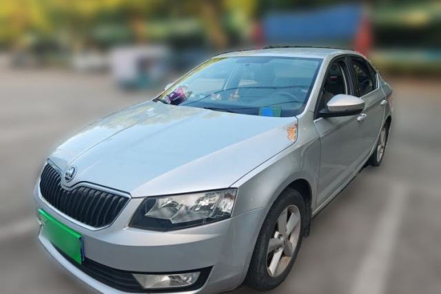 Ojetý Skoda Octavia 2015 1.6L Automatic Yijie Edition