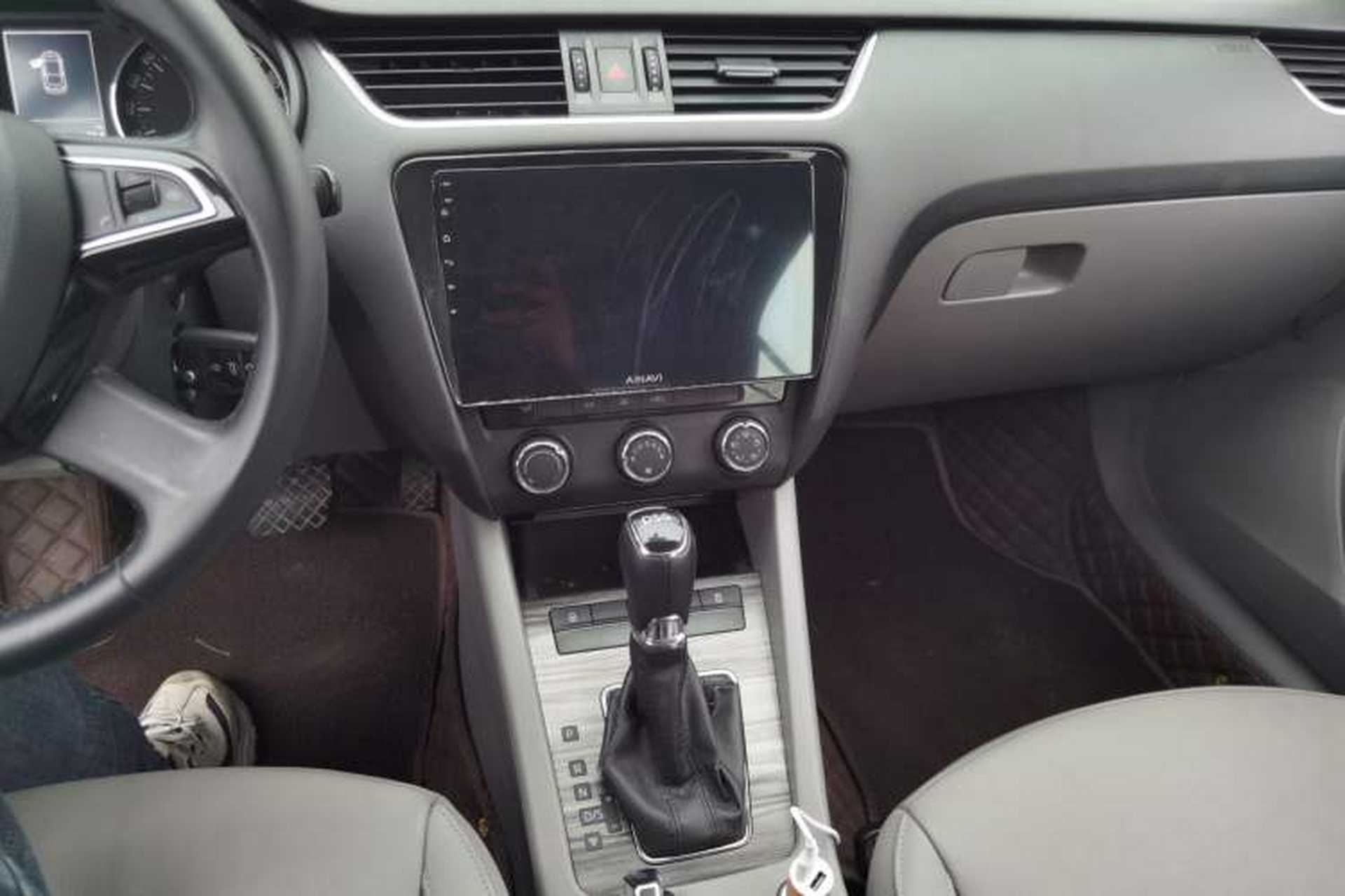 Used Skoda Octavia 2015 1.4TSI DSG Yijun Edition Audio And AC Panel