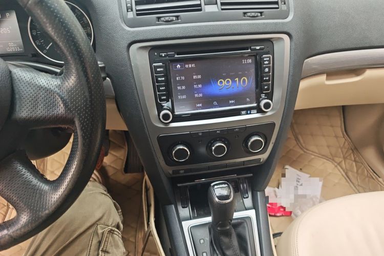 Used Skoda Octavia 2015 Classic Model 1.6L Automatic Yijie Version Audio And AC Panel
