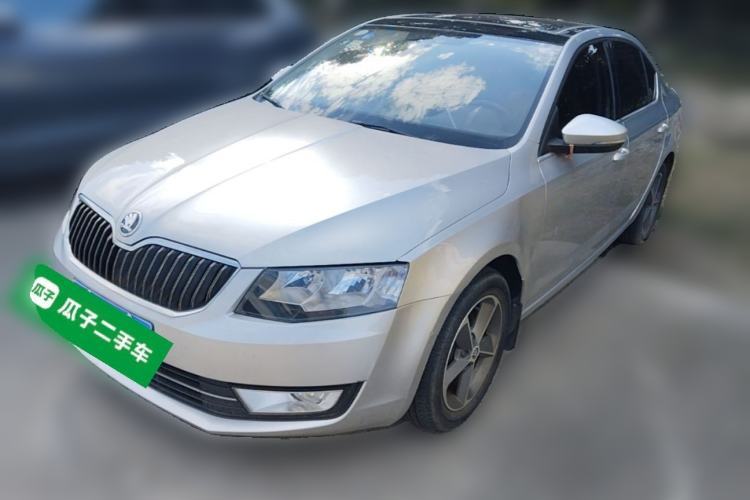 Used Skoda Octavia 2015 1.6L Manual Yijie Edition Guazi used car, China used car export, Used car for sale, Used  cars, Cheapest cars for sale